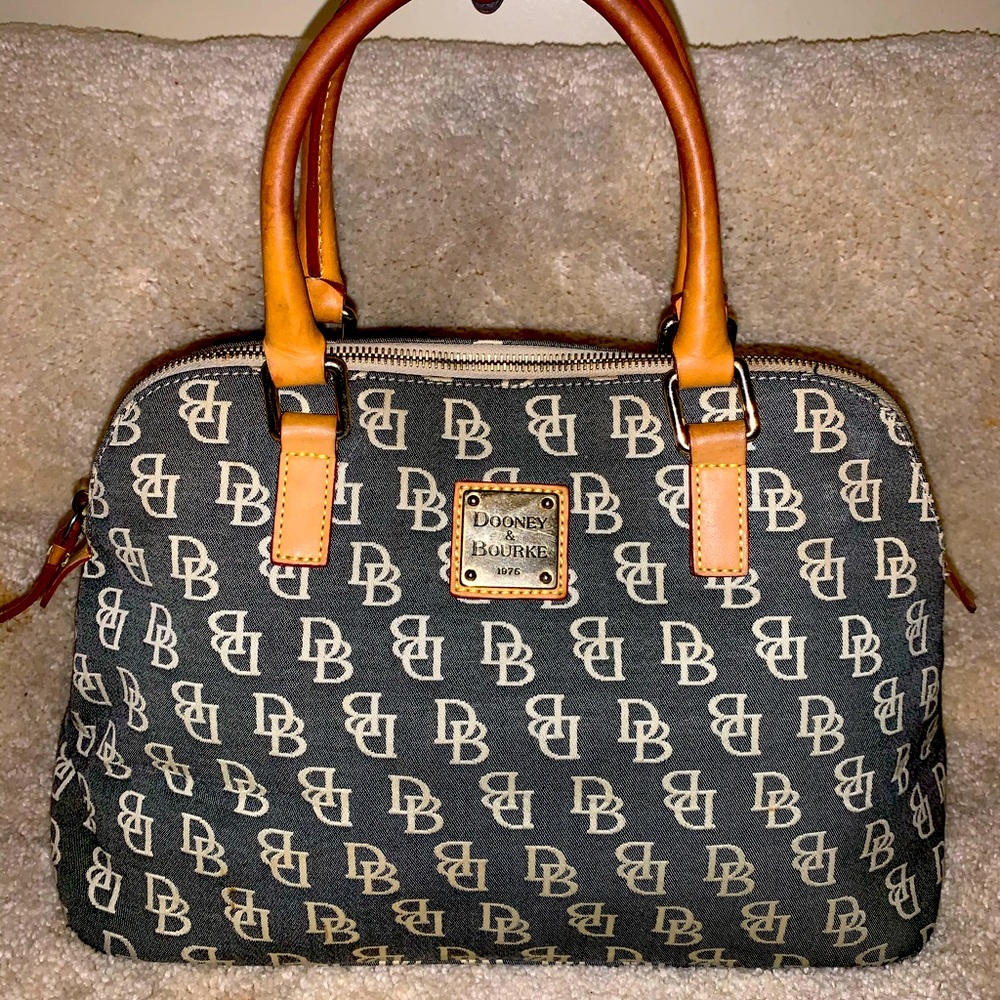 Cute Dooney bag with lots of life left!
